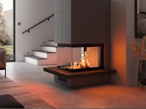 Individueller Heizkamin mit Eckverglasung als Raumteiler