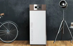 Moderne Heiztechnik mit Wärmespeicher für effizientes Heizen