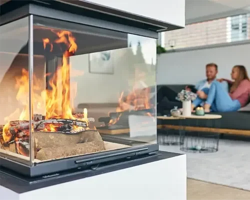 Moderner Kaminofen im Wohnraum – Beratung und Planung bei KÖGLER in Calw